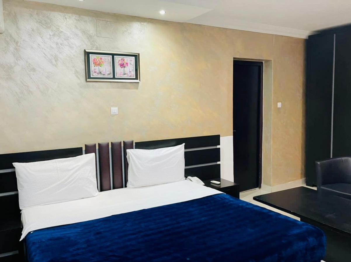 Class Hotel برازافيل المظهر الخارجي الصورة